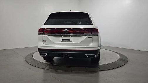 Opal White Pearl 2026 Volkswagen Atlas 2.0T SE W/TECHNOLOGY