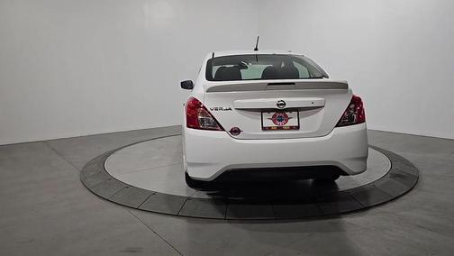 2018 Nissan Versa 1.6 S+
