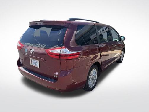 Salsa Red Pearl 2016 Toyota Sienna XLE Premium