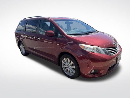 Salsa Red Pearl 2016 Toyota Sienna XLE Premium