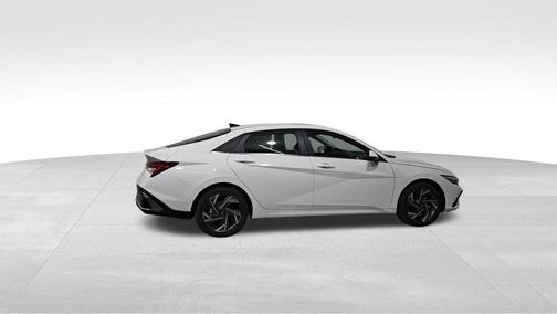 2025 Hyundai ELANTRA HEV Limited