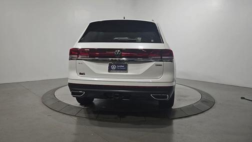 Opal White Pearl Effect 2024 Volkswagen Atlas 2.0T SEL