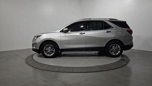 Silver Ice Metallic 2019 Chevrolet Equinox 1LT