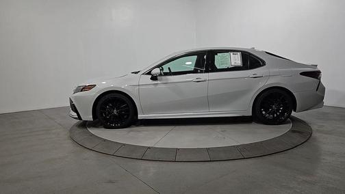 2024 Toyota Camry Hybrid XSE