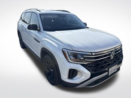 Opal White 2024 Volkswagen Atlas 2.0T Peak Edition SEL