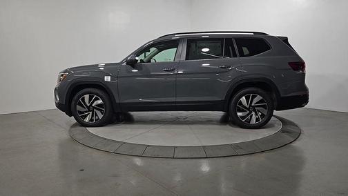 Pure Gray 2026 Volkswagen Atlas 2.0T SE W/TECHNOLOGY