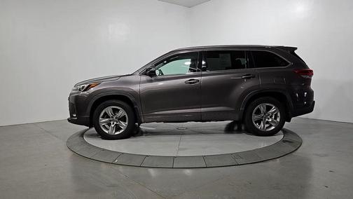 Predawn Gray Mica 2017 Toyota Highlander Limited