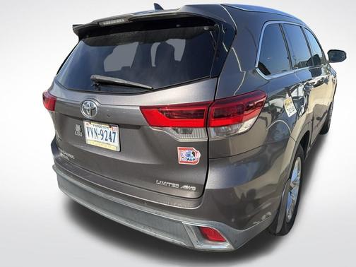 Predawn Gray Mica 2017 Toyota Highlander Limited