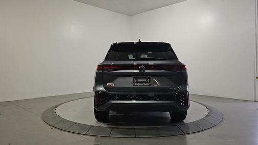 2025 Volkswagen Tiguan 2.0T SE R-Line Black