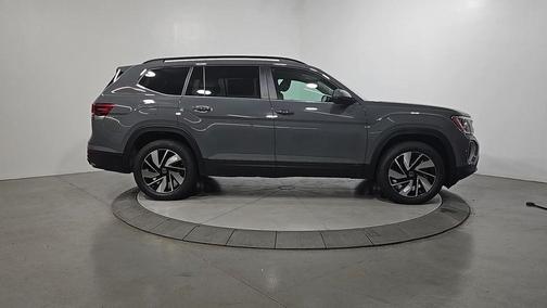 Pure Gray 2026 Volkswagen Atlas 2.0T SE W/TECHNOLOGY