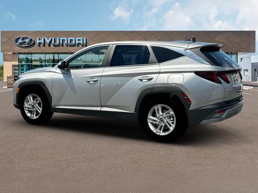 Shimmering Silver 2026 Hyundai TUCSON SE