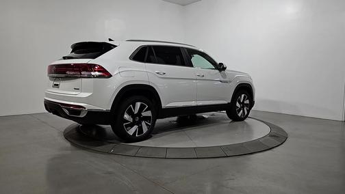 Opal White Pearl 2026 Volkswagen Atlas Cross Sport 2.0T SEL