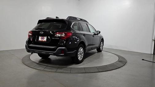 Crystal Black Silica 2018 Subaru Outback 2.5i Premium
