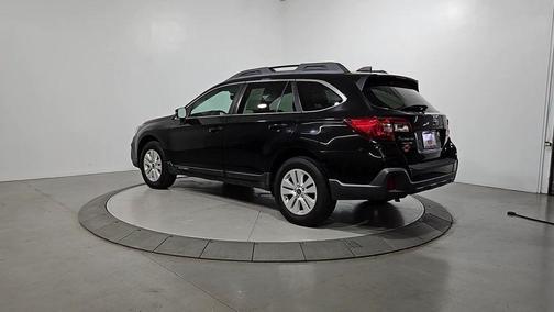Crystal Black Silica 2018 Subaru Outback 2.5i Premium