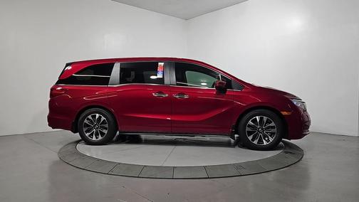 Radiant Red Metallic II 2023 Honda Odyssey EX-L