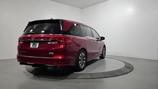 Radiant Red Metallic II 2023 Honda Odyssey EX-L