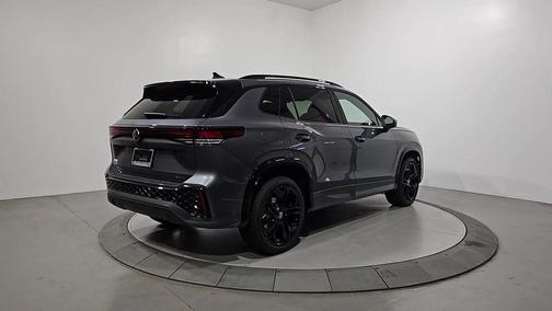 2025 Volkswagen Tiguan 2.0T SE R-Line Black