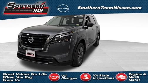 2025 Nissan Pathfinder SV