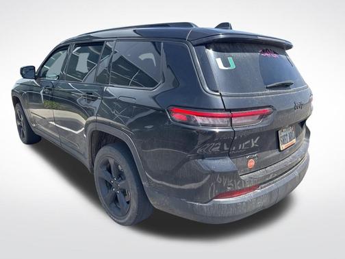 Diamond Black Crystal Pearlcoat 2023 Jeep Grand Cherokee L Altitude