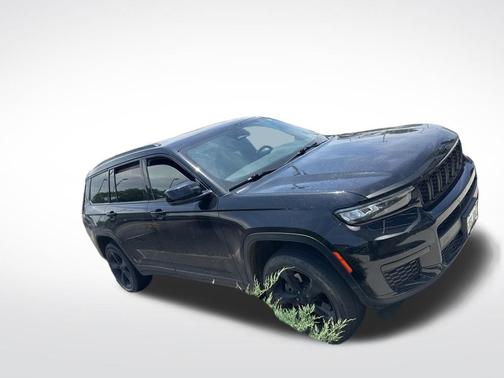 Diamond Black Crystal Pearlcoat 2023 Jeep Grand Cherokee L Altitude
