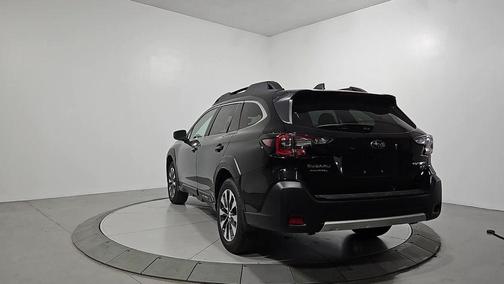 2025 Subaru Outback Limited XT