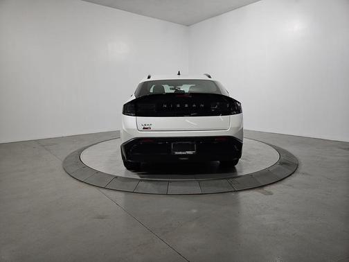 2026 Nissan Leaf PLAT+