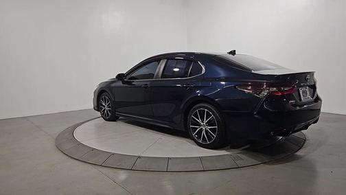Aqua 2021 Toyota Camry SE