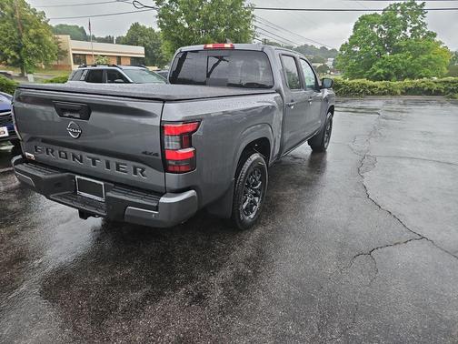 Gun Metallic 2026 Nissan Frontier SV