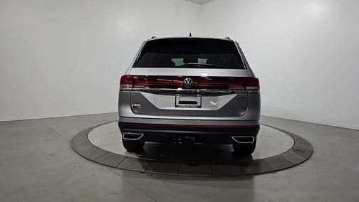 Silver Mist 2026 Volkswagen Atlas 2.0T SE W/TECHNOLOGY