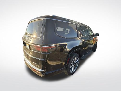 Diamond Black Crystal Pearlcoat 2024 Jeep Wagoneer Base