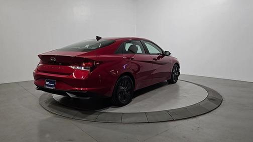 Scarlet Red Pearl 2022 Hyundai ELANTRA SEL