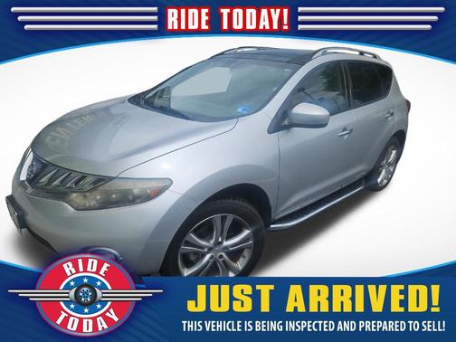 Brilliant Silver Metallic 2010 Nissan Murano LE