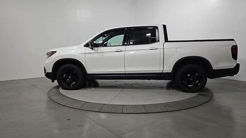 Platinum White Pearl 2025 Honda Ridgeline Black Edition