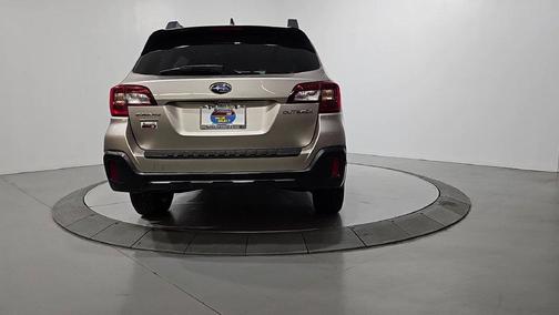 Tungsten Metallic 2018 Subaru Outback 2.5i Premium