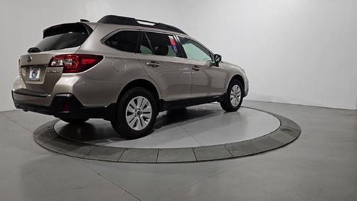 Tungsten Metallic 2018 Subaru Outback 2.5i Premium