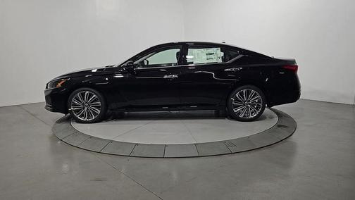 2025 Nissan Altima SL