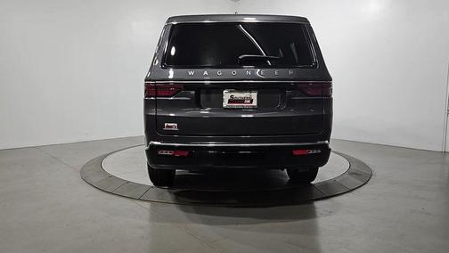 Metallic 2023 Jeep Wagoneer Base
