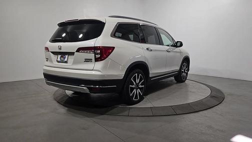 2019 Honda Pilot Touring 8-Passenger
