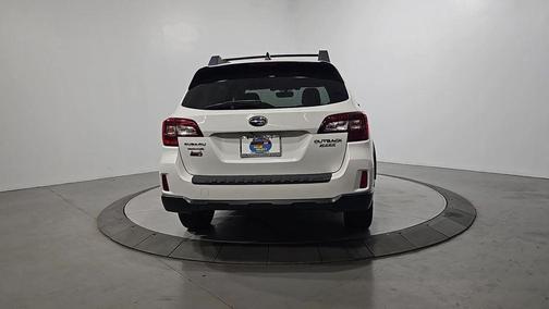 Crystal White Pearl 2017 Subaru Outback 2.5i Premium