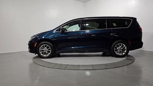 Fathom Blue Pearlcoat 2023 Chrysler Pacifica Touring L