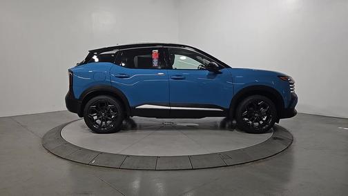 Arctic Ice Blue/Black 2026 Nissan Kicks SR