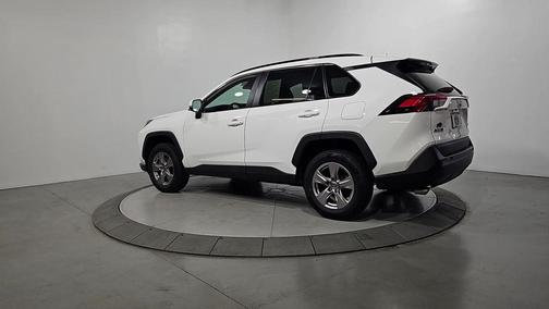Ice 2023 Toyota RAV4 XLE