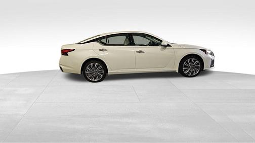 2024 Nissan Altima 2.5 SL