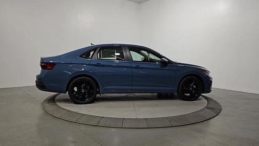 Monterey Blue Pearl 2026 Volkswagen Jetta 1.5T SE