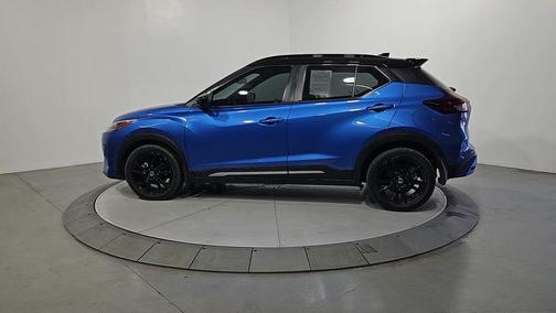 2021 Nissan Kicks SR