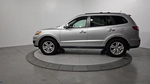 2011 Hyundai SANTA FE SE