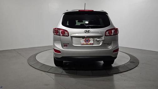 2011 Hyundai SANTA FE SE