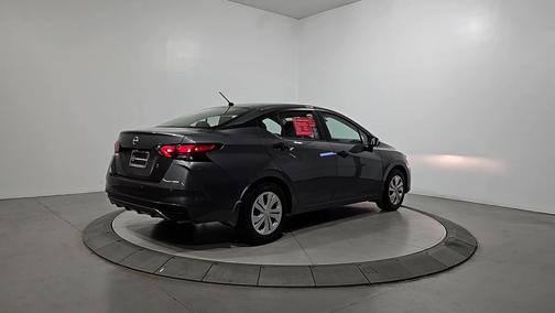 Gun Metallic 2024 Nissan Versa 1.6 S