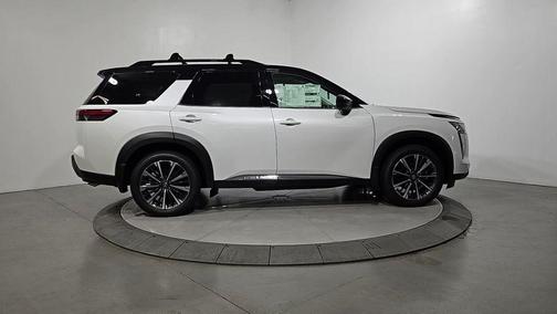 White / Black 2026 Nissan Pathfinder Platinum