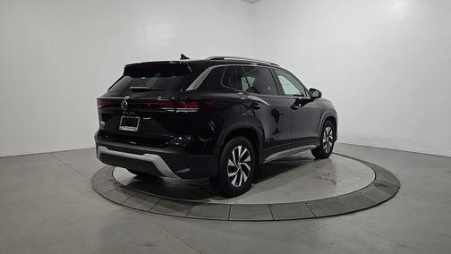Deep Black Pearl Effect 2026 Volkswagen Tiguan 2.0T S